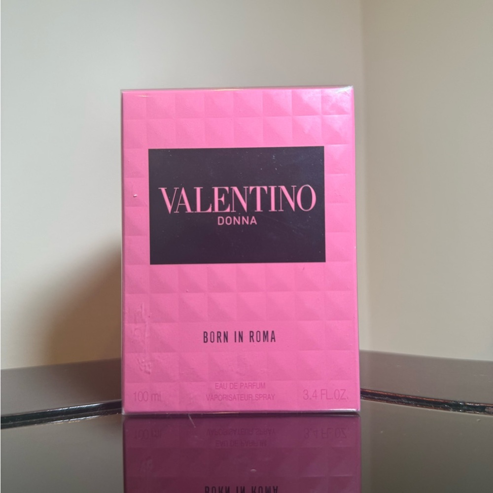 (FREE SHIPPING) Valentino Donna Born in Roma Eau de Parfum - Vibrant Pink